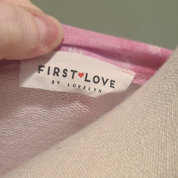 Pink & White Tie Dye Top - Picture 7 of 8